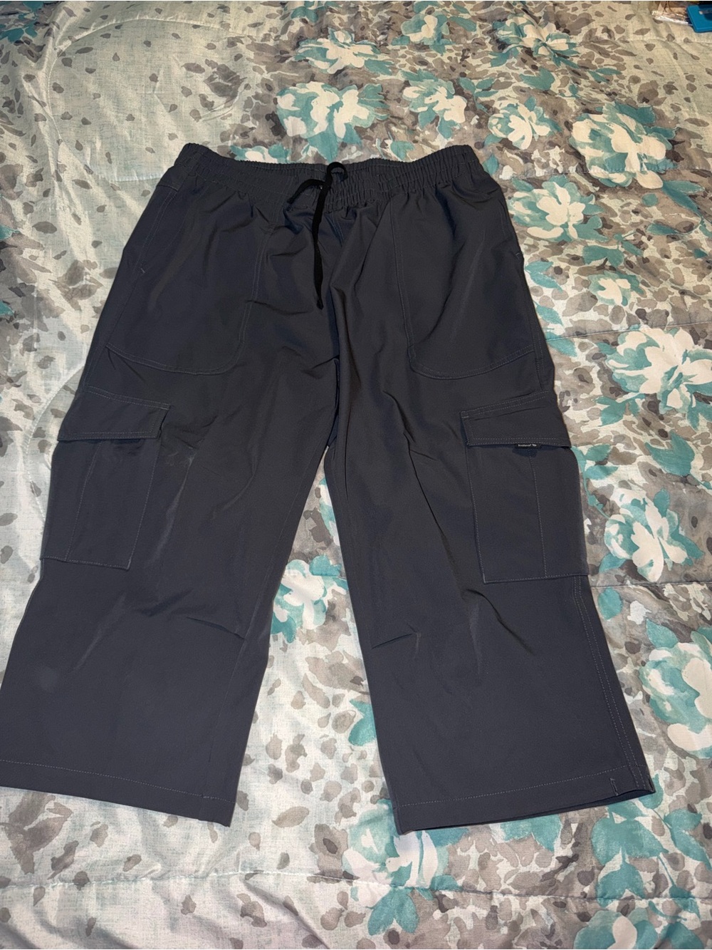 XL Baleaf Black Capri Pants with Drawstring Waist/Leg pockets. MUST BE BUNDLED